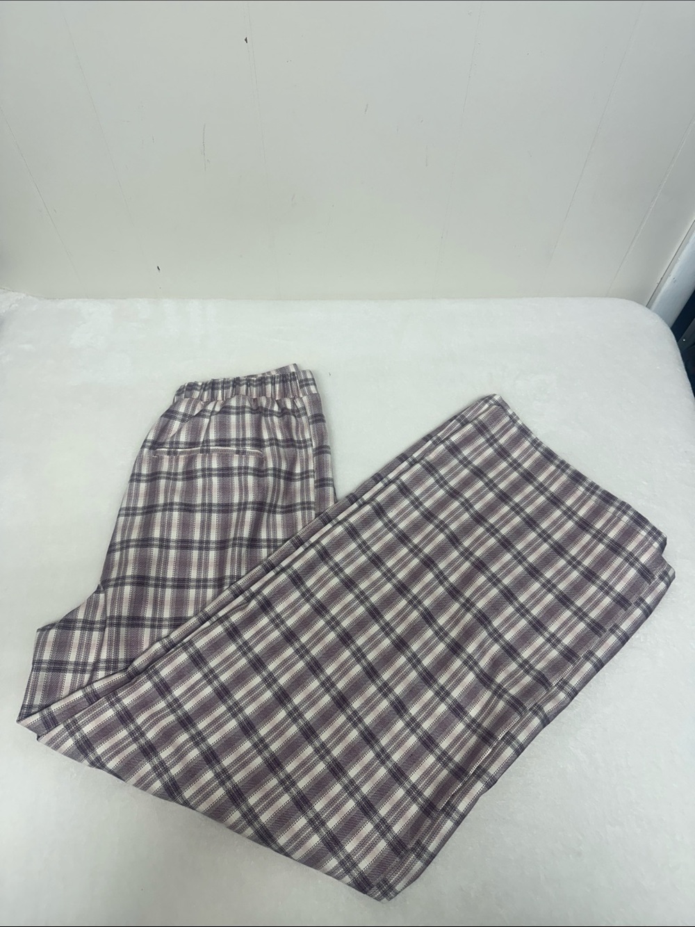 No Boundaries Mauve Plaid Wide-Leg Pants These run big I’m a M/L and they fit me